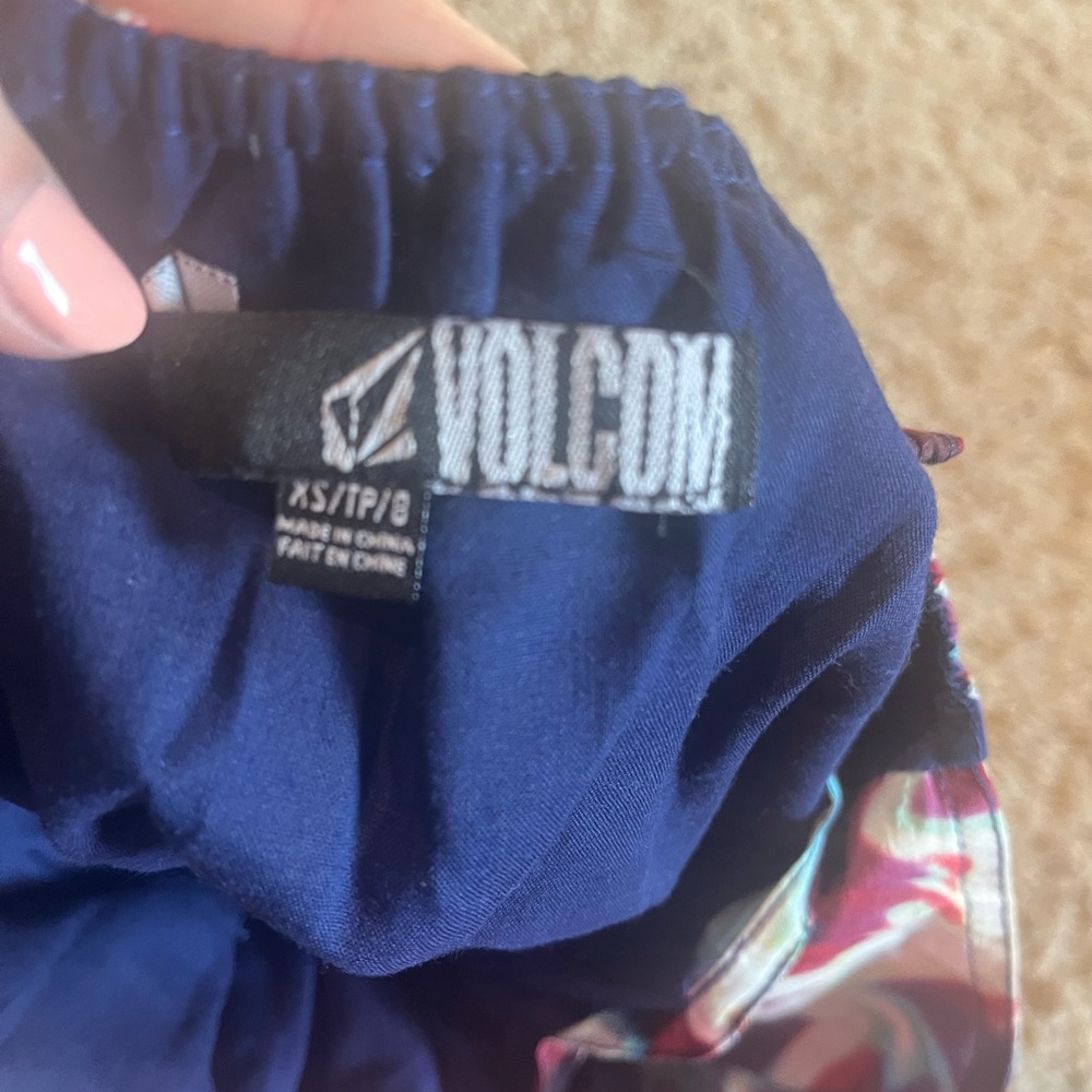 Volcom Multicolor Dress. - Picture 2 of 2